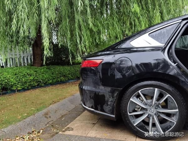 漢EV自駕山東，帶著家人來逛沂州古城，孩子一人就能吃兩串魷魚