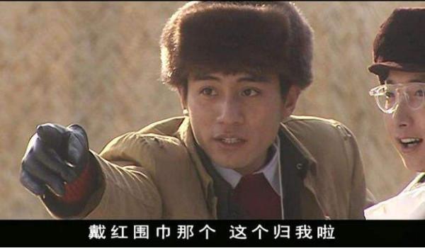 劉燁演活了兩個相反的角色，一個叫鍾躍民，一個叫龍小羽