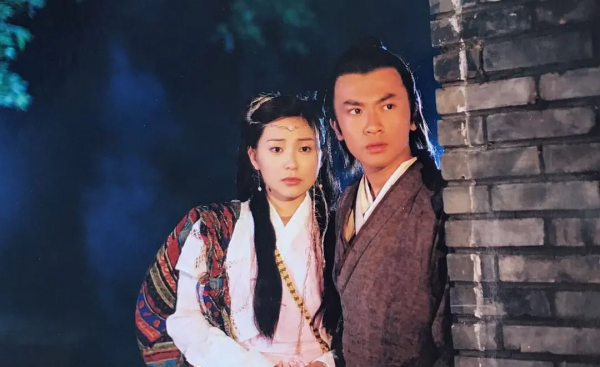 同是《倚天屠龍記》，把蘇有朋和吳啟華版放在一起，差距就出來了