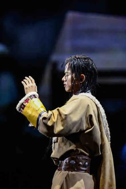 10.22劇：譚松韻、功勳、千璽、張雲龍胡一天、鞠婧禕、聶遠