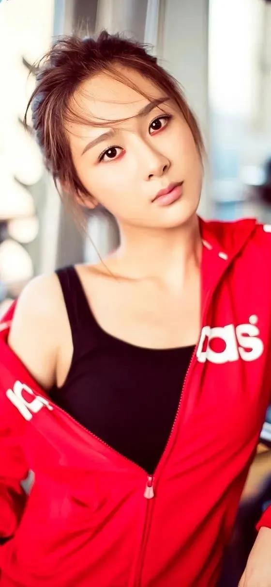 楊紫,性格爽朗、可愛甜美、又酷又颯,好看的女孩子誰不愛呢 楊紫,性格爽朗、可愛甜美、又酷又颯,好看的女孩子誰不愛呢