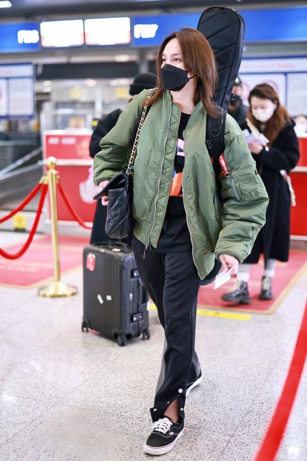 2021辣眼明星 &vert; 愛馬仕哭了，花多少錢才能讓吳宣儀不揹我們的包？