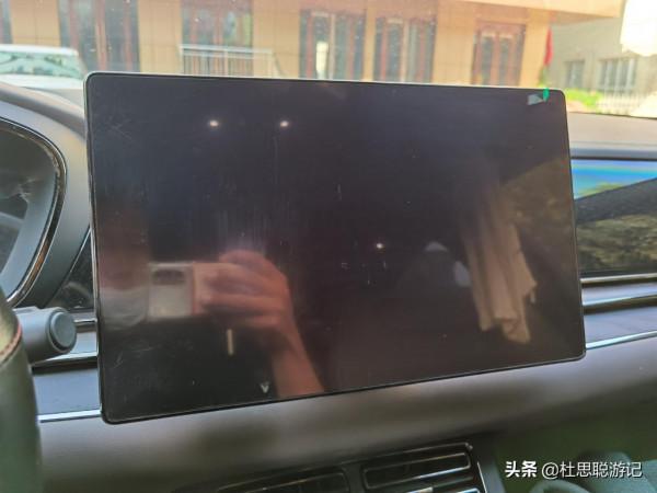 漢EV自駕新疆,車輛在停車場OTA整車升級,遊逛伊犁林則徐紀念館 漢EV自駕新疆,車輛在停車場OTA整車升級,遊逛伊犁林則徐紀念館