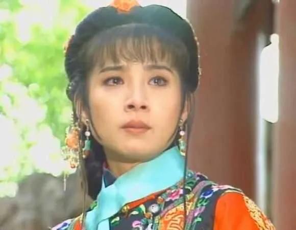 “啞巴新娘”嶽翎和老公相愛15年，堅持丁克，老公是圈外人？
