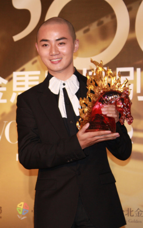 8個湖北籍男星眾生相:有的紅成一線,有的糊了,誰最可惜? 8個湖北籍男星眾生相:有的紅成一線,有的糊了,誰最可惜?