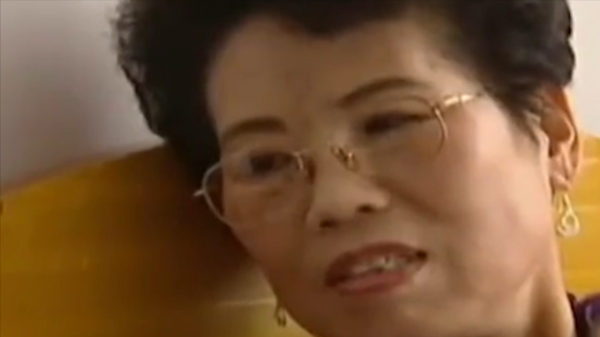 女子自稱五年沒吃一口飯，只喝自來水，一吃飯就渾身疼痛