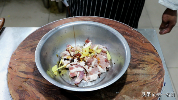 快過年了，教你5種炸年貨做法，學會多備一些，炒菜燉湯都不錯