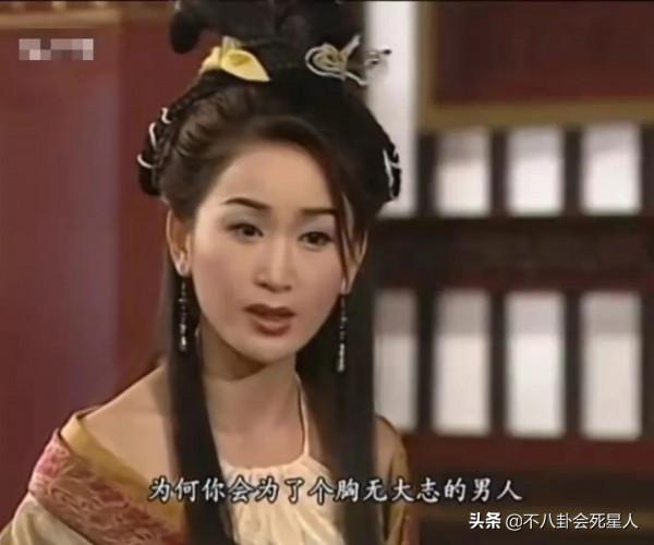 誰說鼻子高才出美人？這10位小鼻子、塌鼻子的女星，個個精緻可愛