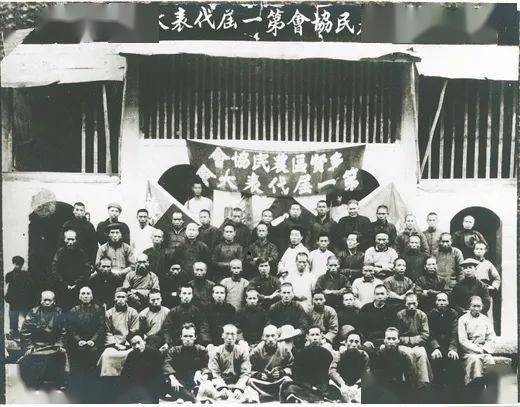 1982年開國中將楊國夫逝世，追悼會上闖進一群日本人，怎麼回事？