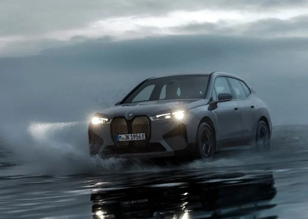 特斯拉回應保費暴漲；造車新勢力年度銷量榜出爐；