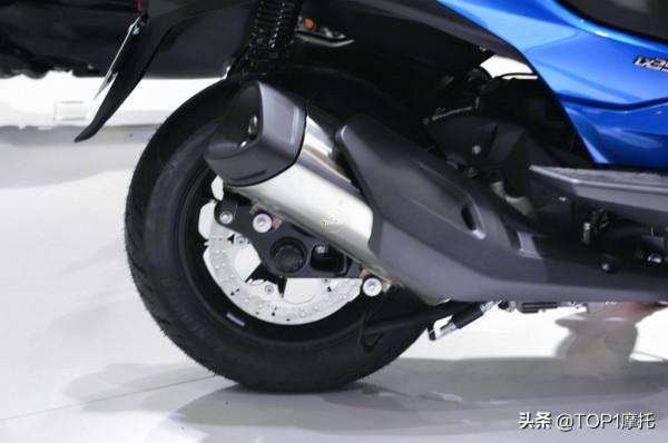 重慶摩博會回顧丨隆鑫350T大踏板亮相 濃濃的“寶馬血統”