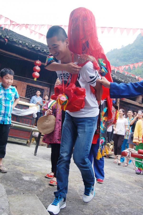 武陵山地區的土家族是這樣結婚的