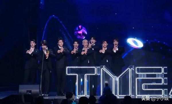 一場音樂盛典8位明星遭遇尷尬，暴露娛樂圈三大真實現狀