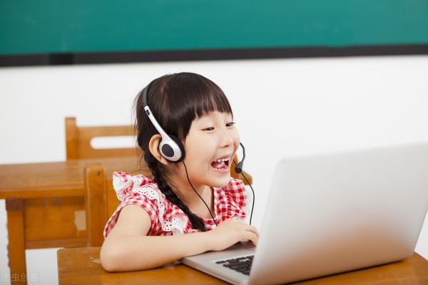 中國英語課程發展的戰略方向——李靜純老師訪談錄 中國英語課程發展的戰略方向——李靜純老師訪談錄