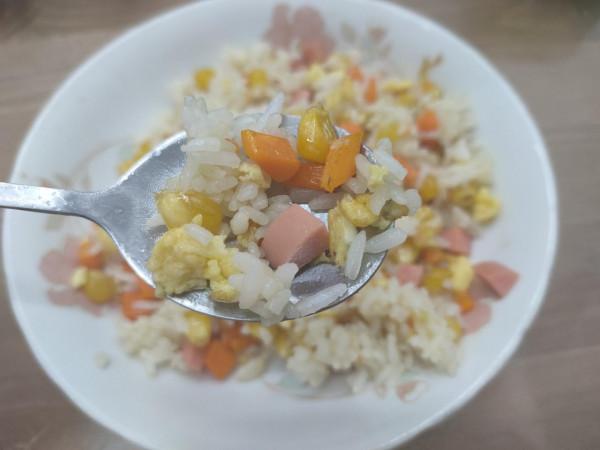 蛋炒飯，先炒雞蛋還是先炒米飯？5個步驟操作，米飯粒粒分明