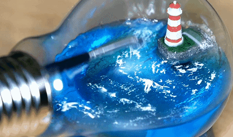 手工DIY丨值得一試的小手工（滴膠燈泡海景）