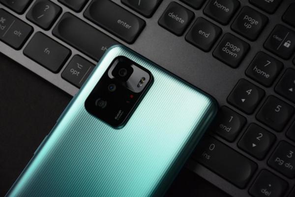 中秋別再送月餅禮盒了！送長輩最全選機手冊，看完入手不虧