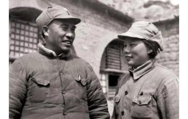 康克清：從大腳&OpenCurlyDoubleQuote;媳婦王&rdquo;成長為紅軍女戰士，與朱德攜手半個世紀