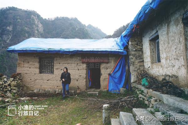 西安秦嶺深山裡的寺廟，只有兩間大殿、一個僧人，美得讓人想隱居