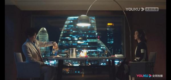 看了兩集《盛裝》，我心生感慨，國產劇都這麼拍，早追上美劇了