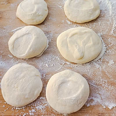 這道迷你小披薩藏著小驚喜，瞬間征服你