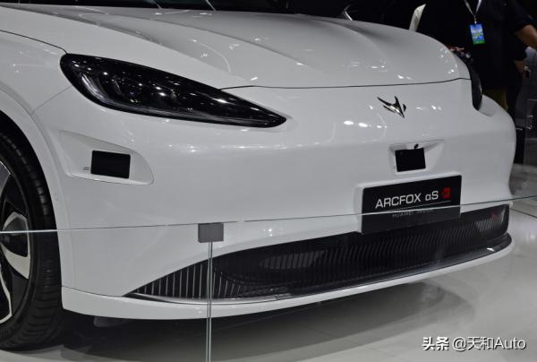 北汽新能源·極狐αS「華為HI版」正式下線，銷量要反衝了嗎？