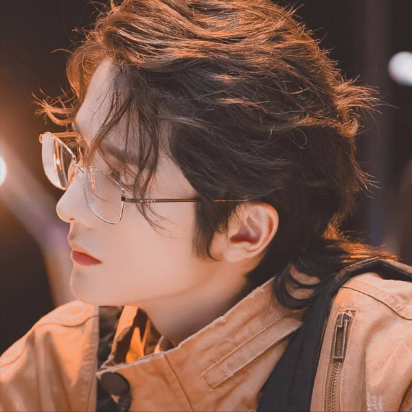 演戲不用配音！10位原聲超好聽的男星，低音炮迷人嗓音更加分