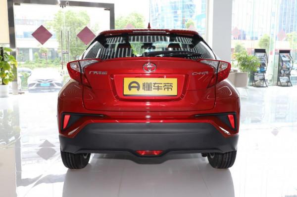 售價15.18萬,帥氣又時髦,配置豐富,實拍豐田C-HR 售價15.18萬,帥氣又時髦,配置豐富,實拍豐田C-HR