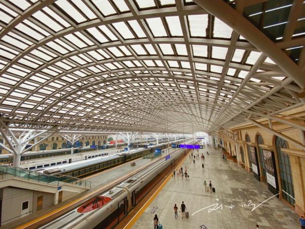 現在大家出去旅遊，為什麼都越來越喜歡坐高鐵，卻不喜歡坐飛機？