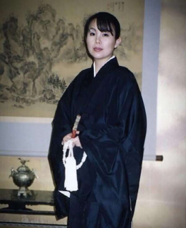 相親失敗35次,日本千金大小姐為逃婚離家出走美國十年,40歲回國當了女住持 相親失敗35次,日本千金大小姐為逃婚離家出走美國十年,40歲回國當了女住持