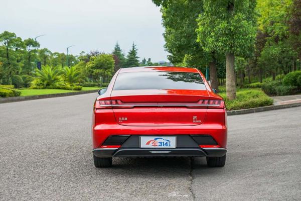 不到三十萬可以拿下的新能源,這三輛最值! 不到三十萬可以拿下的新能源,這三輛最值!