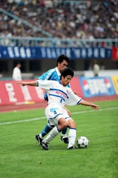 莫拉和馬賽羅：兩個高效前鋒，卻有著完全不同的命運