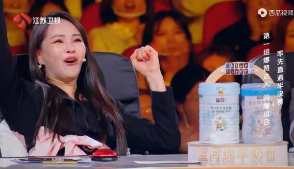 華裔女孩表演雜技，贏得鄧紫棋的爆贊，節目開播以來第一個爆贊