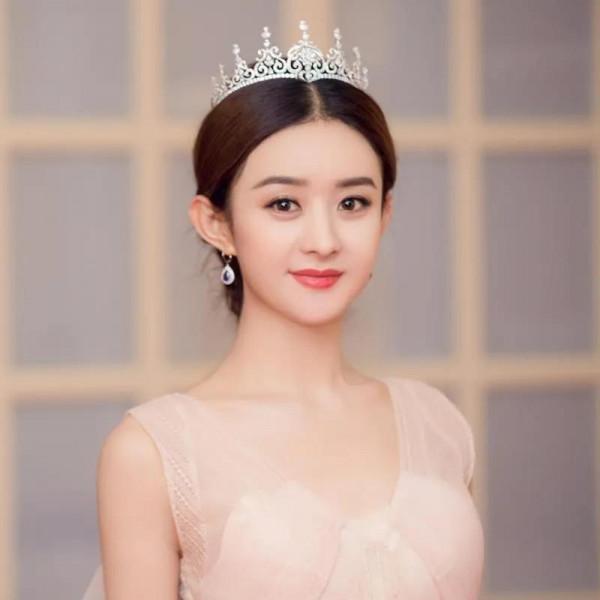 分享一組趙麗穎的美照桌布