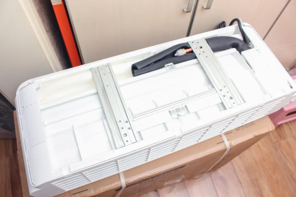 你家電視這麼裝，真是夠醜的