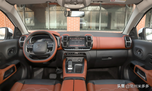 16&period;87萬！體驗天逸 C5 AIRCROSS，1&period;8T&plus;8AT，雪鐵龍開竅了？