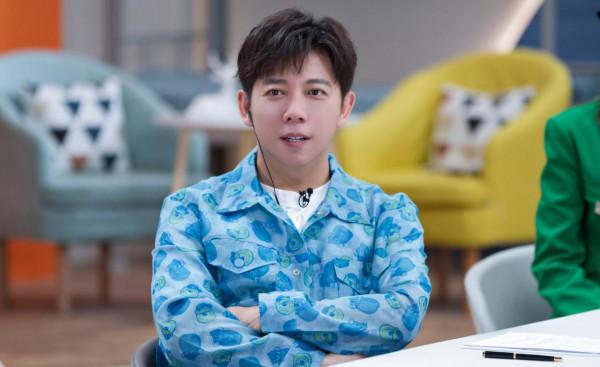 人前伏低做小人，人後逆襲當大佬，事業走下坡路的他們沒這麼簡單