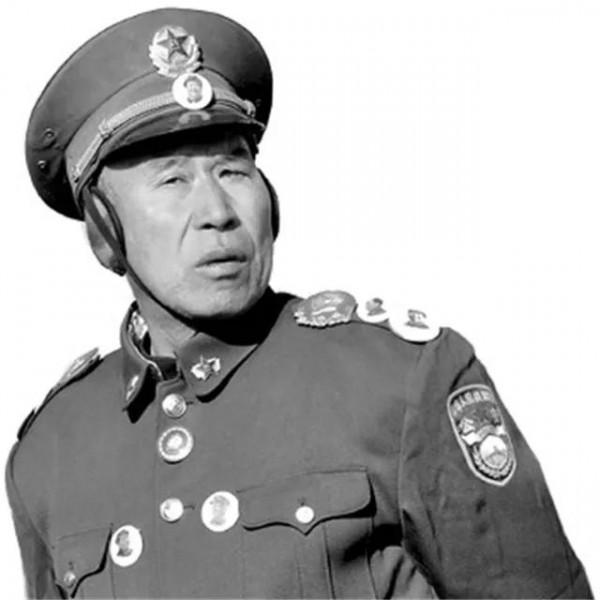 強渡大渡河的18勇士，為何無人傷亡？這位土佬當記首功