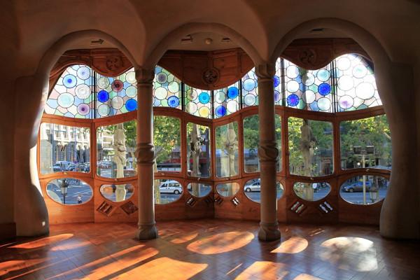 晨楓：巴塞羅那聖家堂是建築異葩，不是里程碑