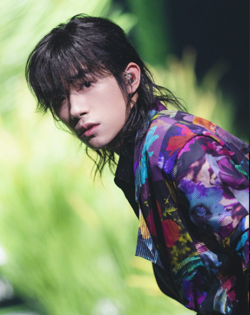 雙十一晚會:易烊千璽像猴、周冬雨性感失敗,金晨唐裝一舞太驚豔 雙十一晚會:易烊千璽像猴、周冬雨性感失敗,金晨唐裝一舞太驚豔