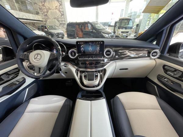 內外兼修的豪華定製賓士V260L豪華MPV 內外兼修的豪華定製賓士V260L豪華MPV