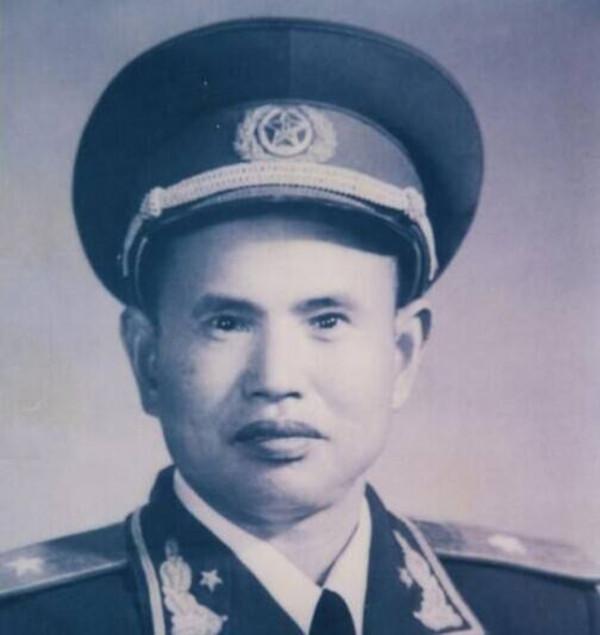 國軍哨兵開槍誤傷林彪，移交八路軍發落，林彪下令放人：是我的錯