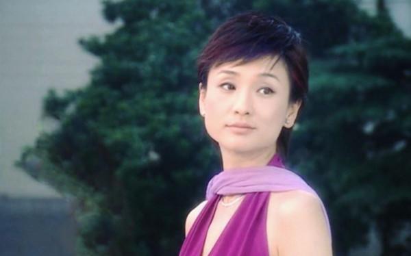 孔琳:王全安為蔣雯麗把她拋棄,7年戀人又把她拋棄,52歲還未婚 孔琳:王全安為蔣雯麗把她拋棄,7年戀人又把她拋棄,52歲還未婚