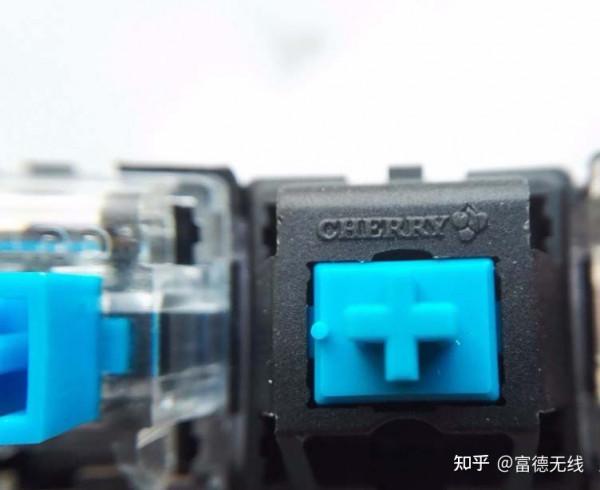 富德告訴你機械鍵盤光軸軸體和傳統機械軸體有哪些區別？