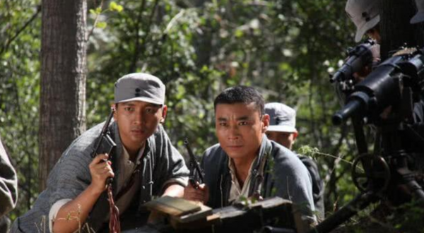 他是鐵道游擊隊元老，還是甲級戰鬥英雄，卻在抗戰勝利後叛變投敵