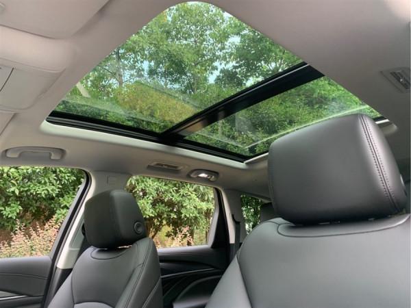 多口之家怎麼選車？別克昂科旗外觀大氣，配2.0T+9AT！只要20多萬