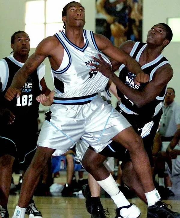 霸王傳說！姚明一生之敵，小球時代最完美中鋒——斯塔德邁爾