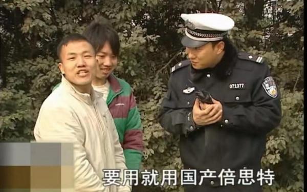 停播3年，那個從不開罰單的“網紅交警”譚喬，為何患抑鬱症了？