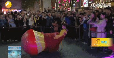 爆紅2年,那個一人帶火一座城的不倒翁小姐姐,卻因全運會被罵上了熱搜... 爆紅2年,那個一人帶火一座城的不倒翁小姐姐,卻因全運會被罵上了熱搜...