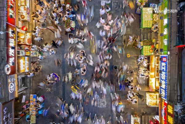 這裡的夜市能擼貓!啤酒 美食 擼貓一個都不能少 長春桂林路夜市 這裡的夜市能擼貓!啤酒 美食 擼貓一個都不能少 長春桂林路夜市